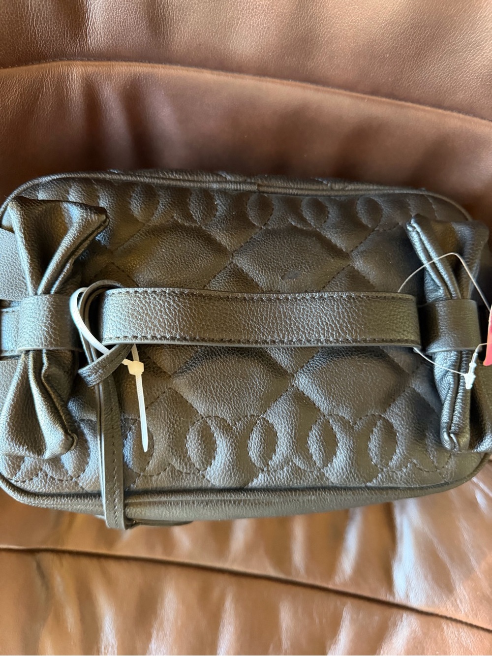 Betsey Johnson Double Bow Black Quilted Train Case w/Top Handle & Charm NWT - Picture 2 of 7